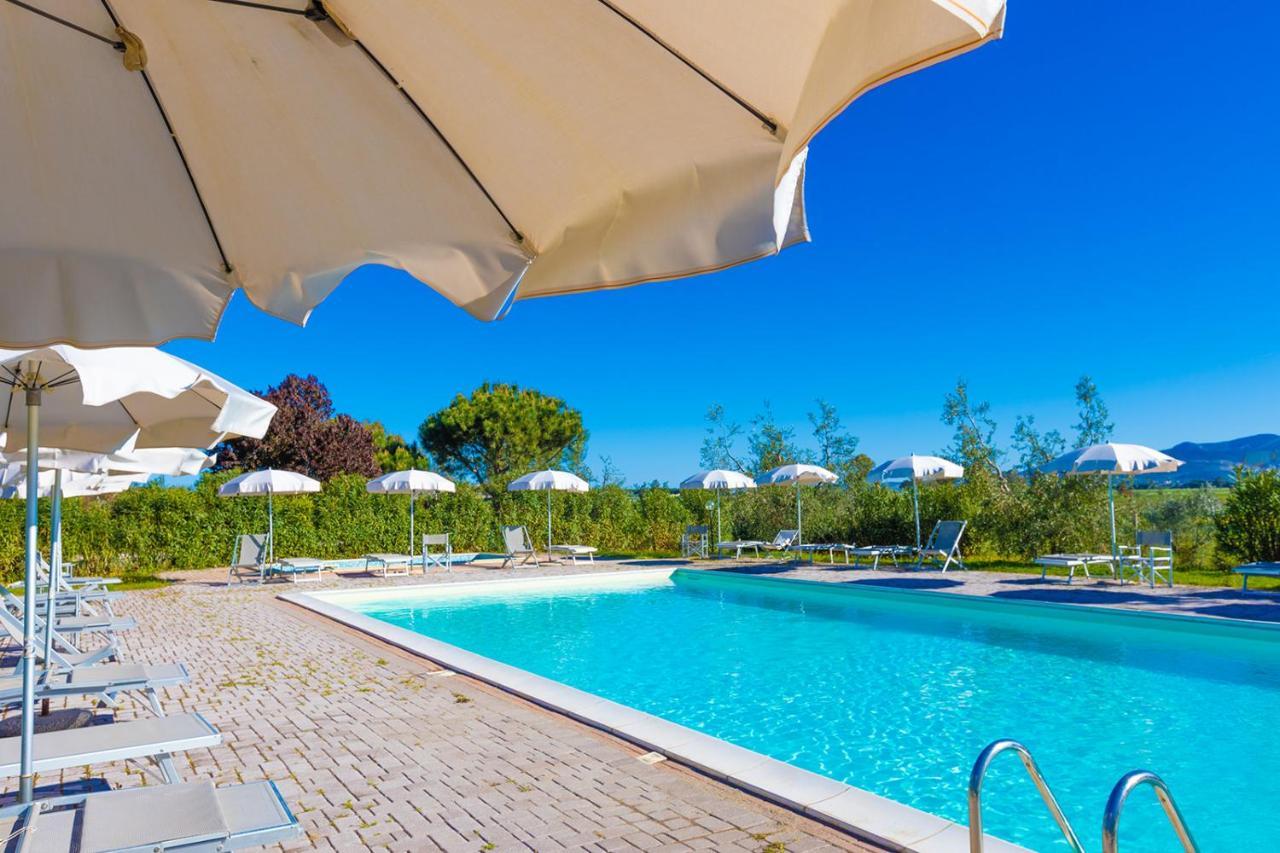 Glamping Gli Etruschi Hotel Piombino Luaran gambar